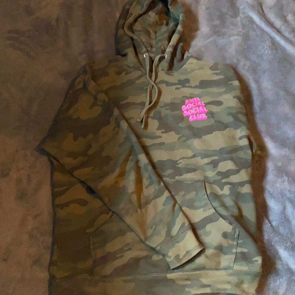 100% AUTHENTIC CAMO ASSC SWEATSHIRT